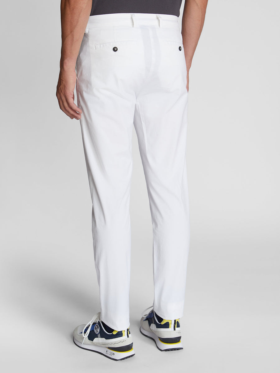 4 | White | defender-1895-slim-fitt-chino-672943